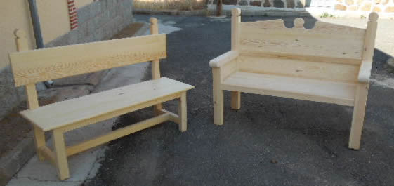 composición escaños de madera